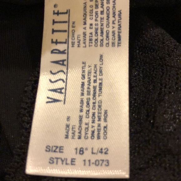 Vassarette slip. Black. Never worn. 16-22 waist. 18” long. Hips 21”…stretchy - Picture 8 of 9